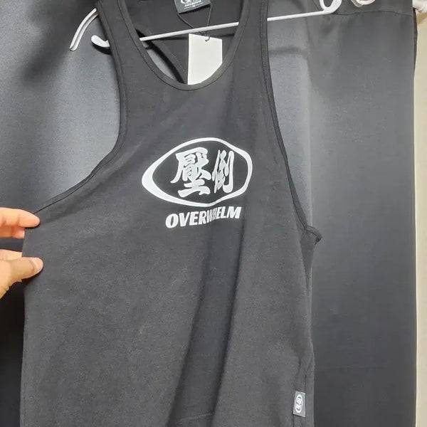 [BUNJANG] Abdo Sleeveless Top / 압도 나시