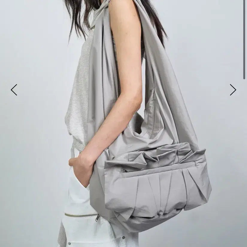 [BUNJANG] Nache Folded Pouch Shoulder Bag Light Gray / 나체 숄더백 nache FOLDED POUCH SHOULDER BAG LIGHT GRAY