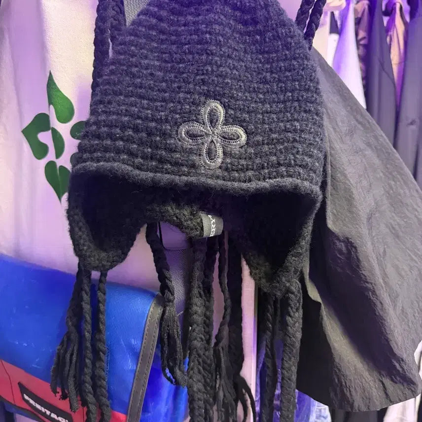 [BUNJANG] Surgery Leather Patch Beanie Black / 써저리 레더 패치 블레이즈 비니 블랙