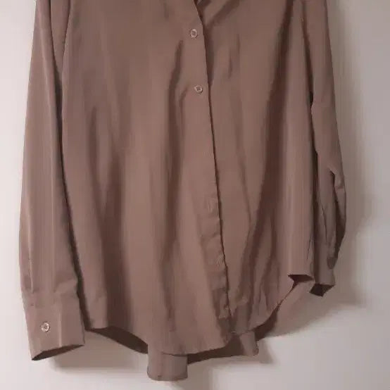 [BUNJANG] Beige V-Neck Shirt / 베이지색   V넥셔츠