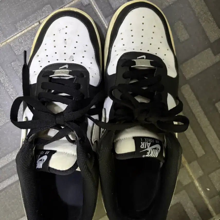 [BUNJANG] Nike Air Force 1 (Size 10.5) / 나이키 에어포스(285)