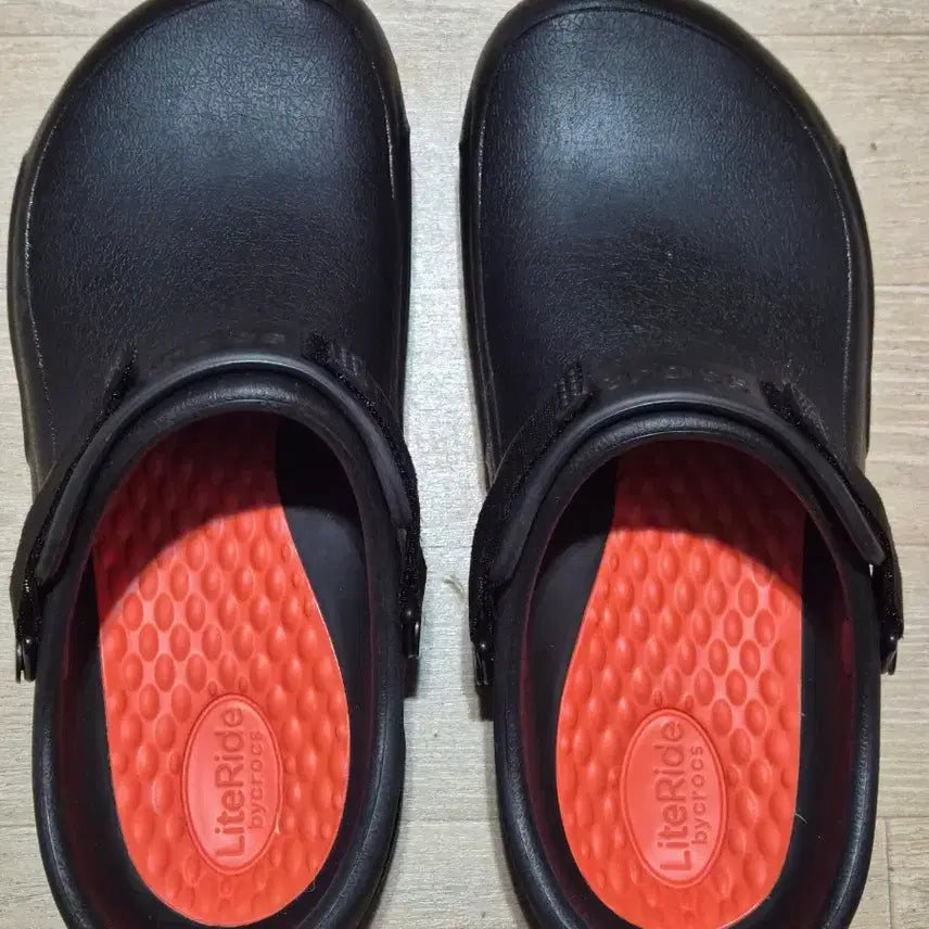 [BUNJANG] Crocs Bistro Pro Work LITERIDE Clog / 크록스 비스트로 프로 워크 라이트라이드 클로그