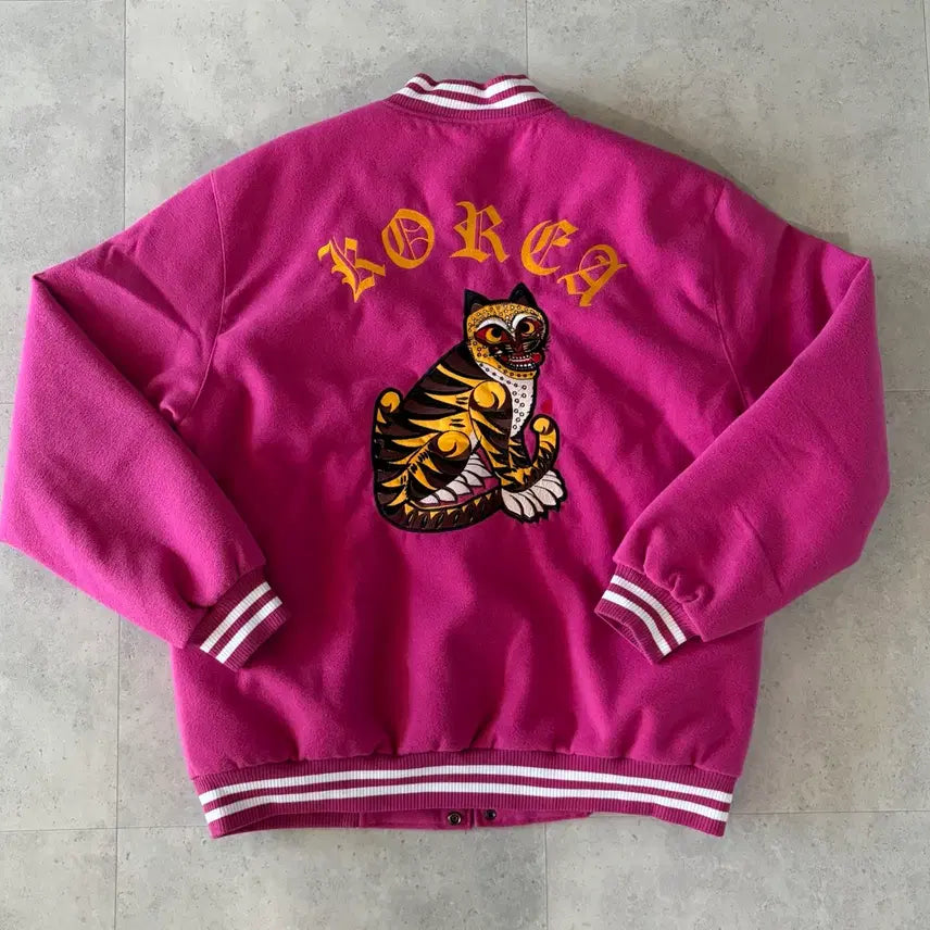 [BUNJANG] Haetae Embroidered Varsity Jacket / Korea 해태 자수 바시티자켓