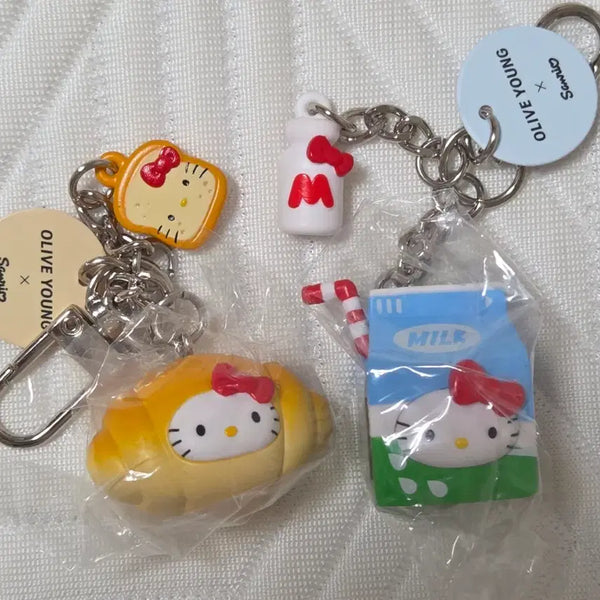 [BUNJANG] Olive Young Hello Kitty Local Keychain Set (Daejeon Bread, Daegwallyeong Milk) / 올리브영 헬로키티 지역 키링 대관령 우유 대전 빵 일괄