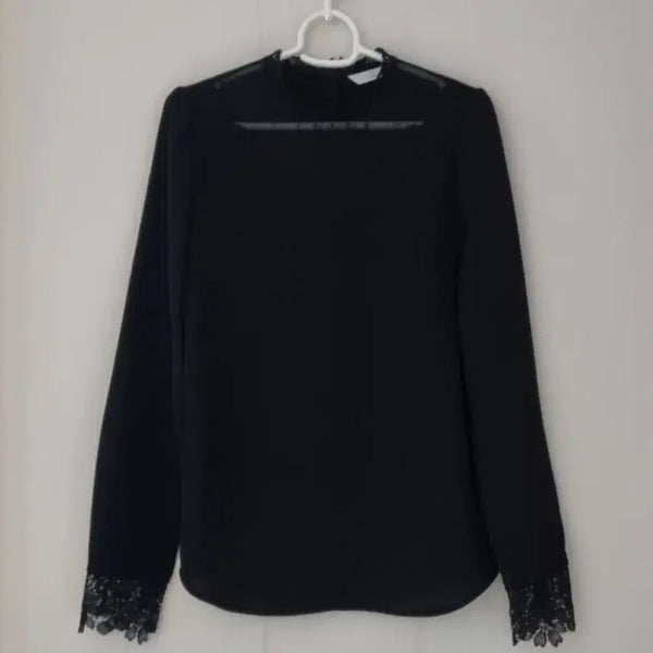 [BUNJANG] JIGOTT Black Lace Round Neck Blouse / 지고트(JIGOTT) 블라우스 90