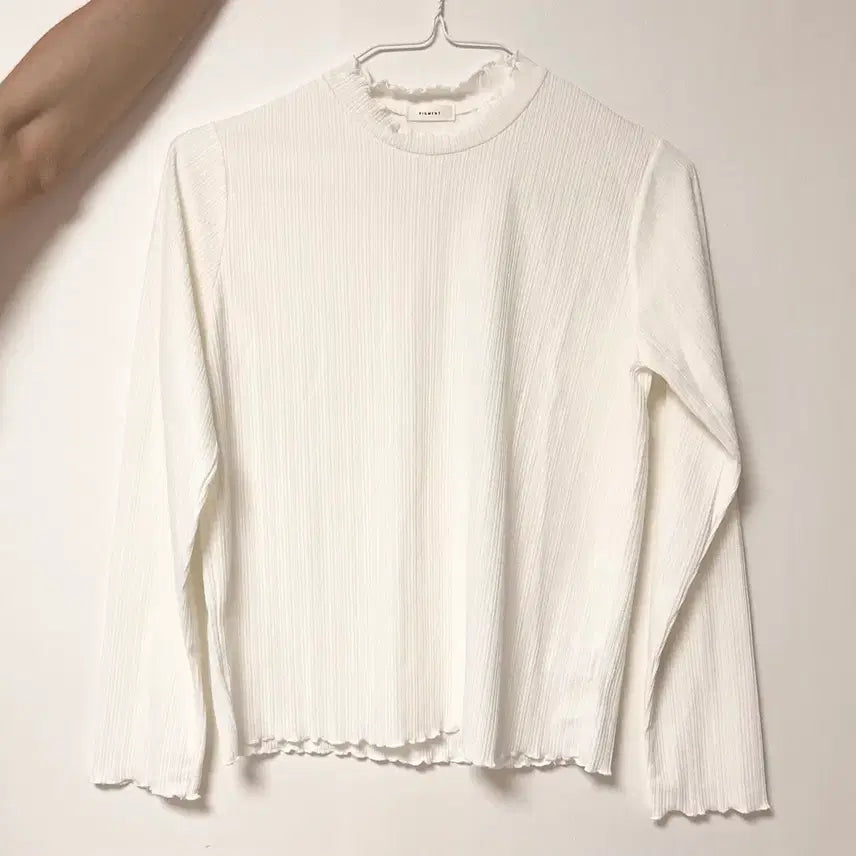 [BUNJANG] Basic Ribbed Frill Long-Sleeve T-Shirt (Ivory) / 기본 베이직 골지 프릴 긴팔티 아이보리 새상품
