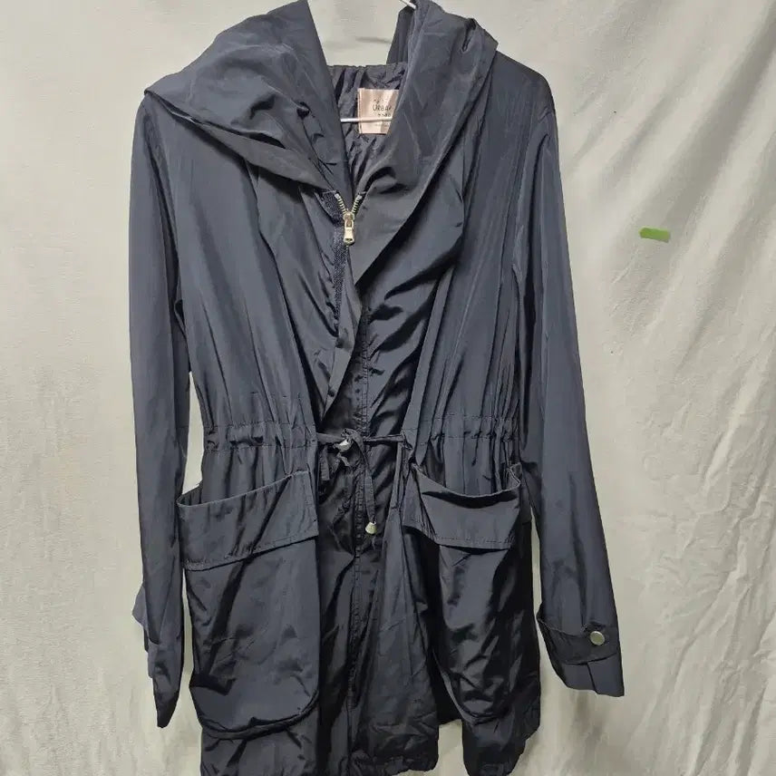 [BUNJANG] Black Hooded Windbreaker Jacket - Size L / 블랙 후드 바람막이 L