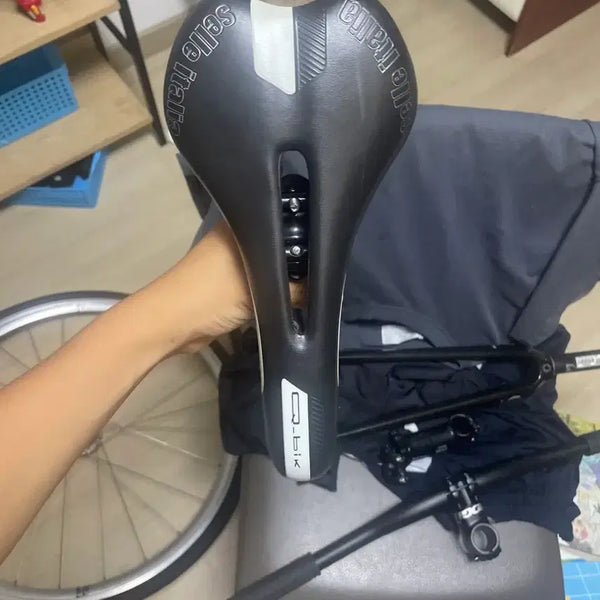 [BUNJANG] Selle Italia Q-BIK Genuine Saddle / 셀레 이탈리아 큐빅(Selle Italia Q-BIK) 정품 안장 팝니다