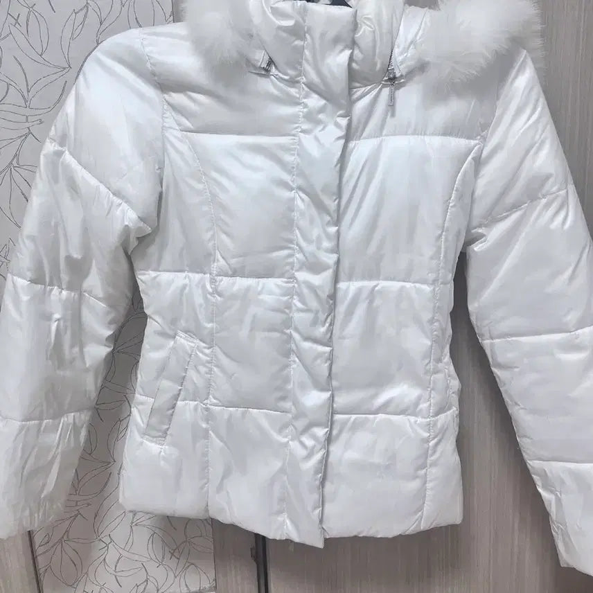 [BUNJANG] Cecil McBee Slim Fit White Puffer Jacket / 세실맥비 슬림핏 오네갸루 달천깔 화이트 패딩