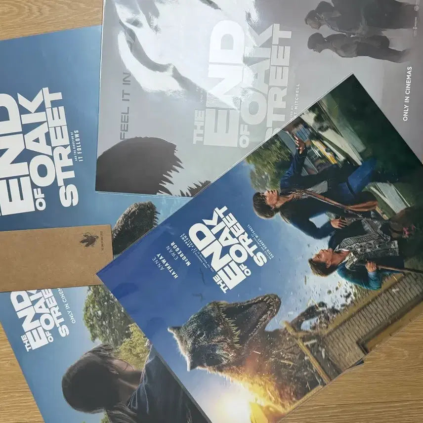 [BUNJANG] Street Life: The Final Day Poster 4-Set + TTT Bundle / 오크스트리트의 마지막 날 포스터4종+ttt 일괄