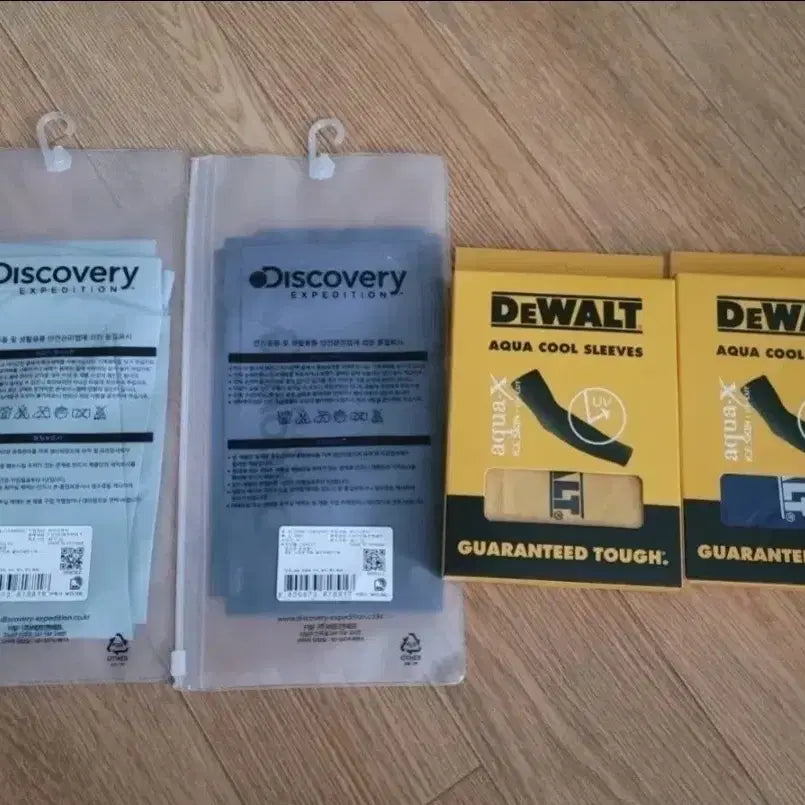 [BUNJANG] Discovery & DeWalt Aqua Cool Sleeve Set / 디스커버리 쿨토시와 디월트 아쿠아 쿨 슬리브 세트 미개봉 입니다