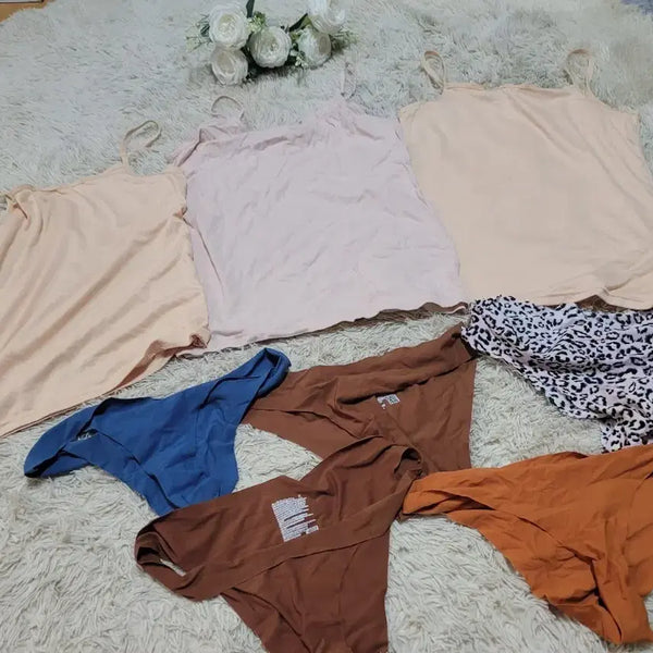[BUNJANG] Sleeveless Tops & Underwear Bundle Set / 민소매 탑 3종 + 속옷 5종 세트 일괄가격