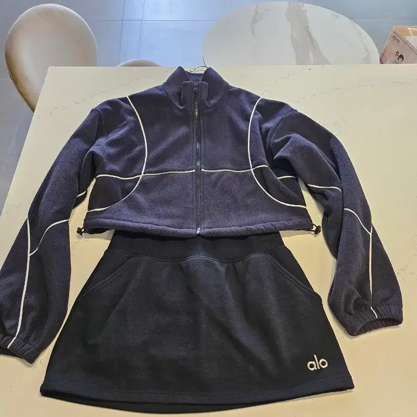 [BUNJANG] Allo Fleece Jacket Skirt Set - Black / 알로 플리스 자켓 스커트 세트 블랙