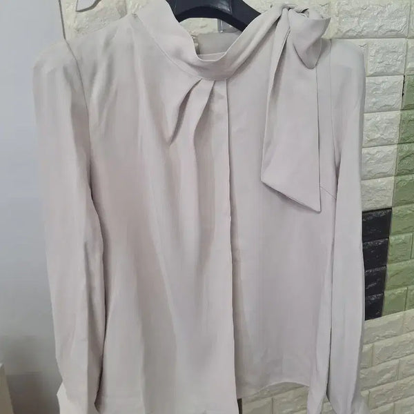 [BUNJANG] Elegant Tie Blouse / 타이 블라우스 새상품 5만원대사이즈 55ㅡ66 가슴단면47cm총장