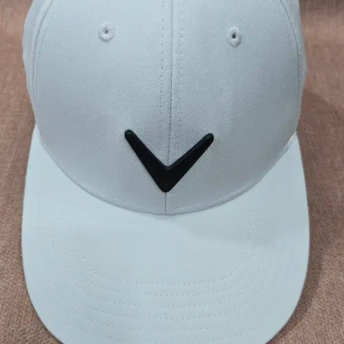 [BUNJANG] Callaway 3D V Logo Snapback Hat (White) / [최상급] 캘러웨이(Callaway) 입체 V 로고 골프 모자 / 스냅백 (화이트)