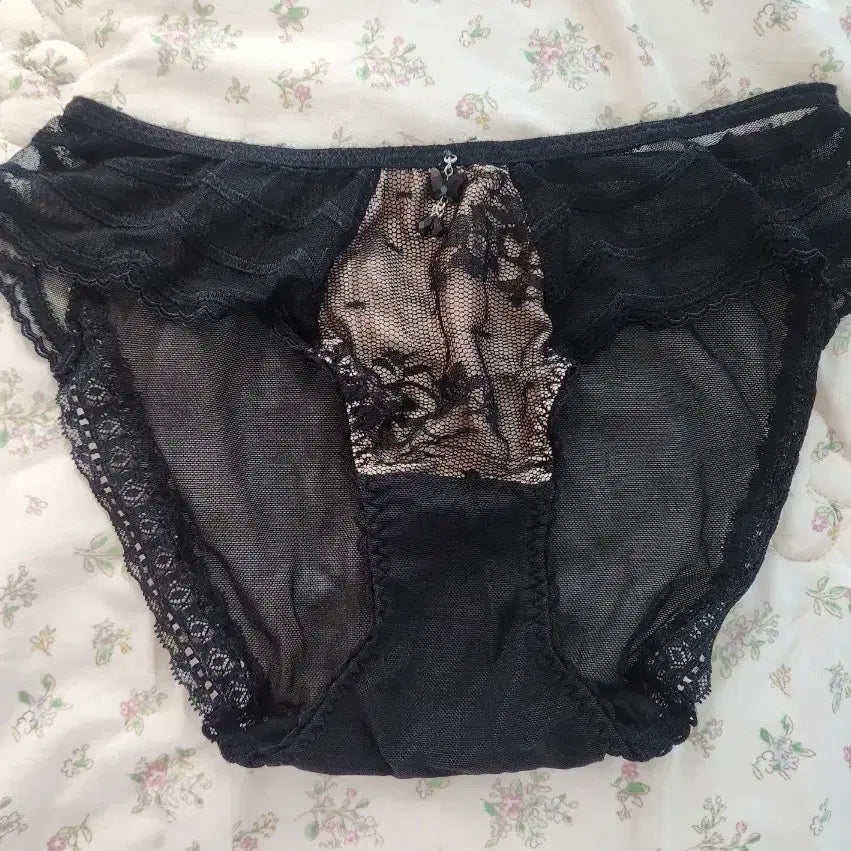 [BUNJANG] Black Beaded Women's Panties / 보석 비즈 블랙 여성팬티 - 중고