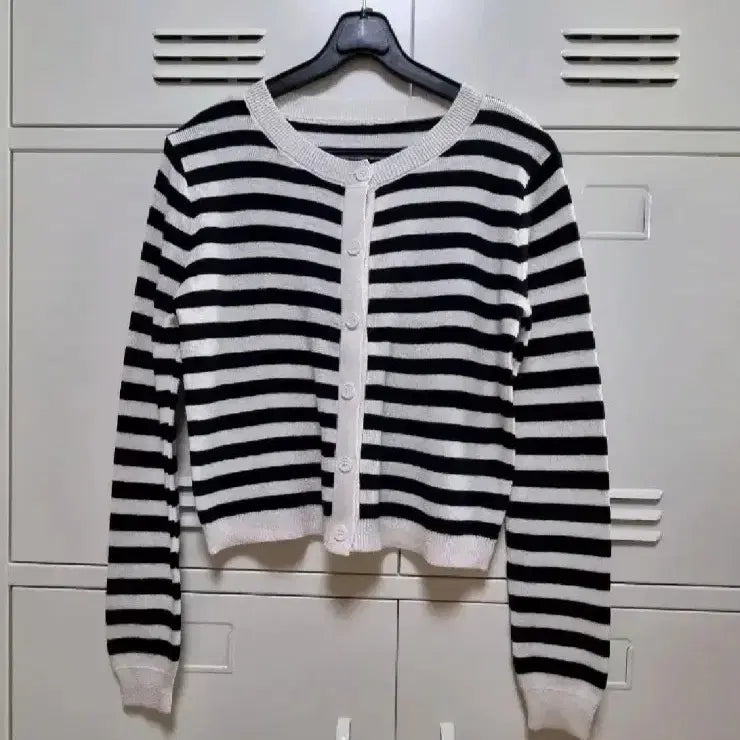 [BUNJANG] Stripe Cardigan / 스트라이프 가디건