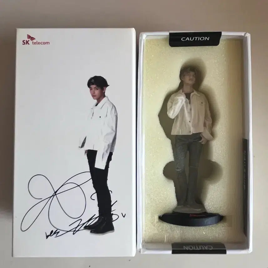 [BUNJANG] BTS V SKT Figure / 방탄소년단 뷔 skt 피규어 양도