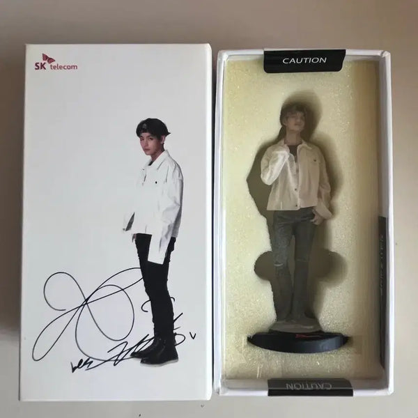 [BUNJANG] BTS V SKT Figure / 방탄소년단 뷔 skt 피규어 양도