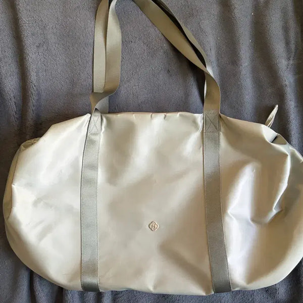 [BUNJANG] HEIRLY Aurora Shirring Duffle Big Bag - Silver / 히어리 Aurora Shirring Duffle Big Bag_Silver