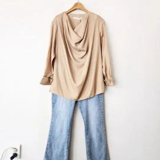 [BUNJANG] Shirring Blouse - New Arrival / 셔링 블라우스 새상품