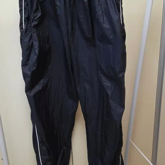 [BUNJANG] Unisex Lightweight Training Pants - Black / 남녀공용 바스락 트레이닝 바지 블랙