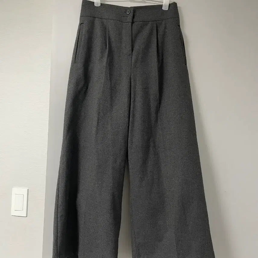 [BUNJANG] Wool Wide Slacks with Back Banding / 뒷밴딩 모직 와이드 슬랙스