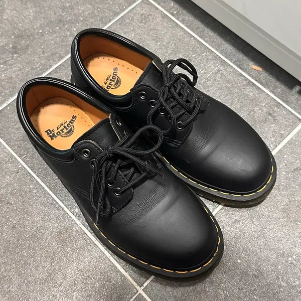 [BUNJANG] Dr. Martens 8053 Smooth Leather Shoes / 닥터마틴 8053 스무스
