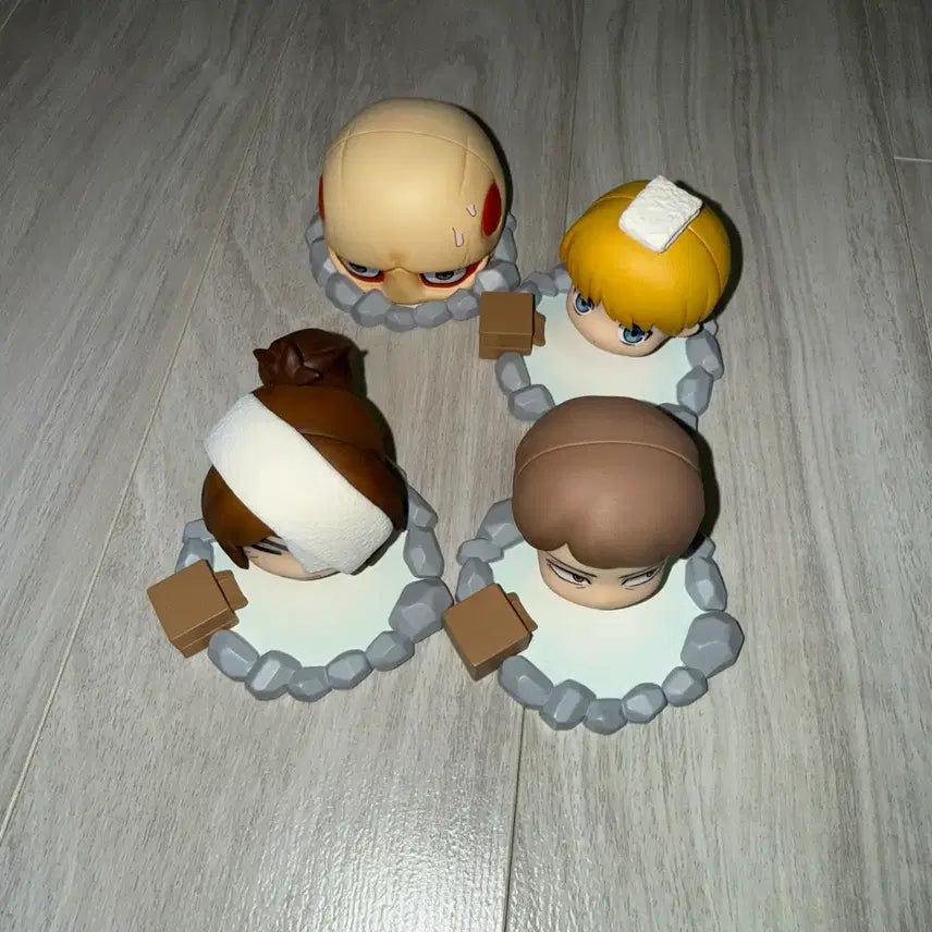 [BUNJANG] Attack on Titan Trading Onsen Figure Set (4 Types) / 진격의거인 트레이딩 온천 피규어 4종 일괄