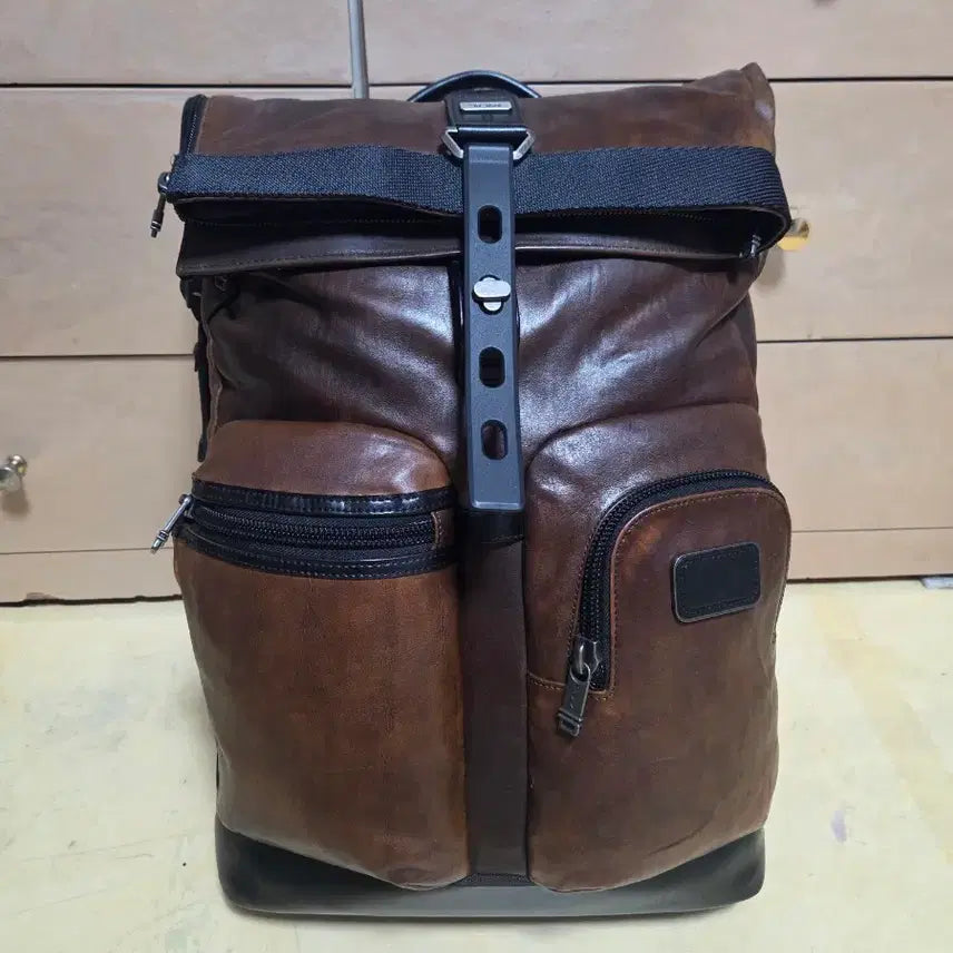 [BUNJANG] Tumi Alpha Bravo Luke Roll Top Leather Backpack / 투미 정품 알파브라보  루크 롤탑 레더 백팩 빈티지