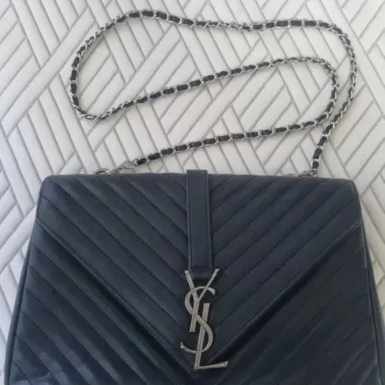 [BUNJANG] Saint Laurent Quilted Chain Shoulder Bag / 생로랑 퀼팅 체인 숄더백