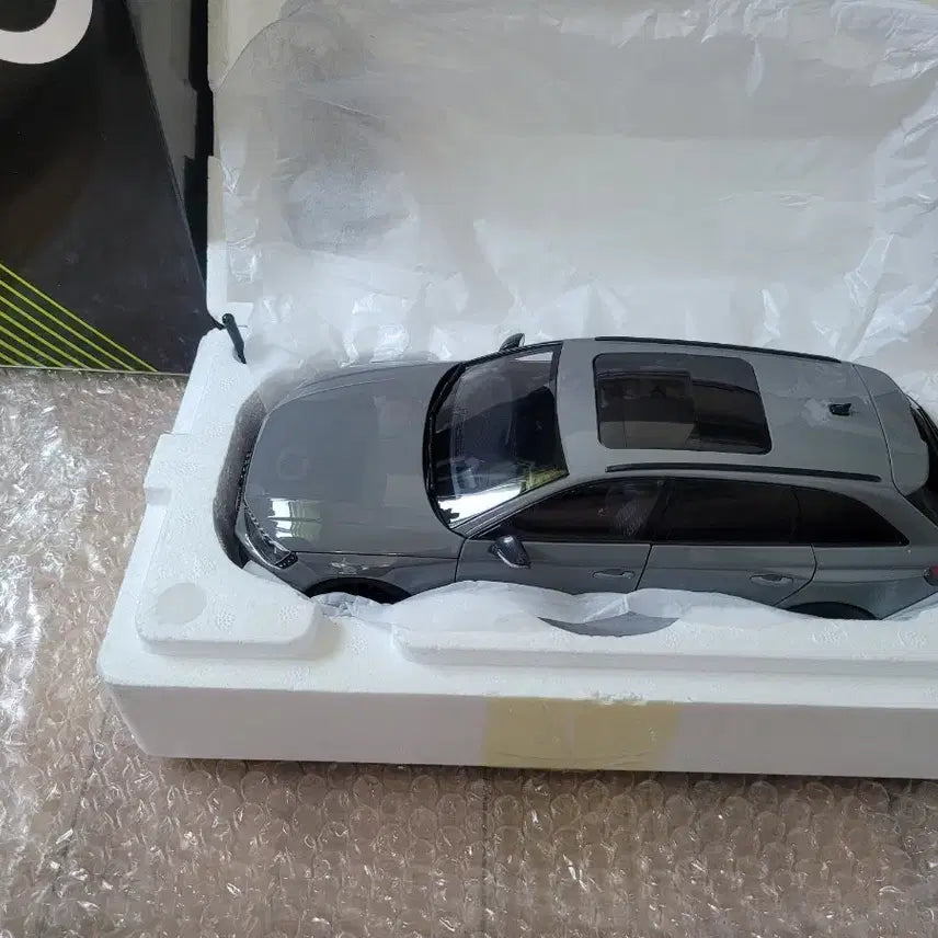 [BUNJANG] Kilo Works 1:18 Audi RS4 / 1:18 KILO WORKS 아우디 RS4
