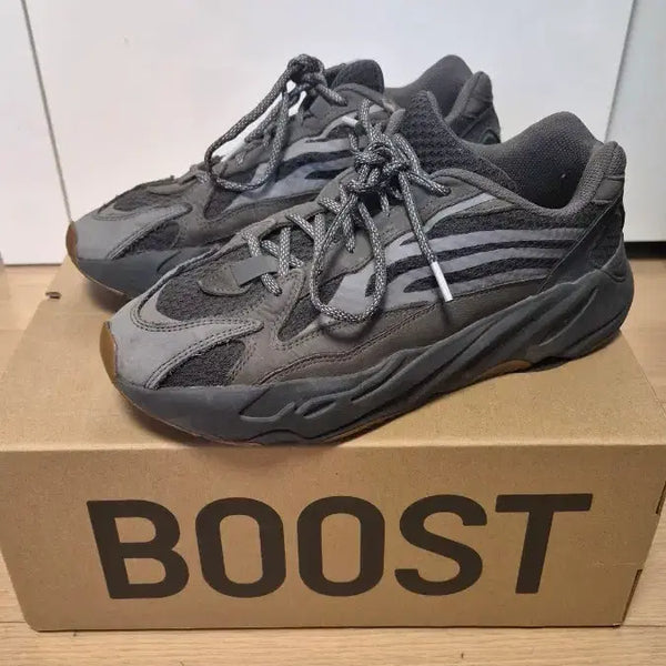 [BUNJANG] Adidas Yeezy Boost 700 V2 Geode / (270)아디다스 이지부스트 700 V2 지오드