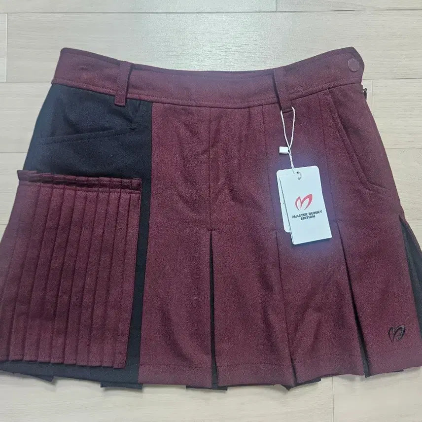 [BUNJANG] Master Bunny Edition Pleated Skirt Wine / 마스터바니에디션 플리츠스커트 와인 -0 새상품