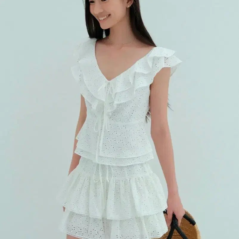 [BUNJANG] Flooum Waving Ribbon Blouse / 플로움 블라우스