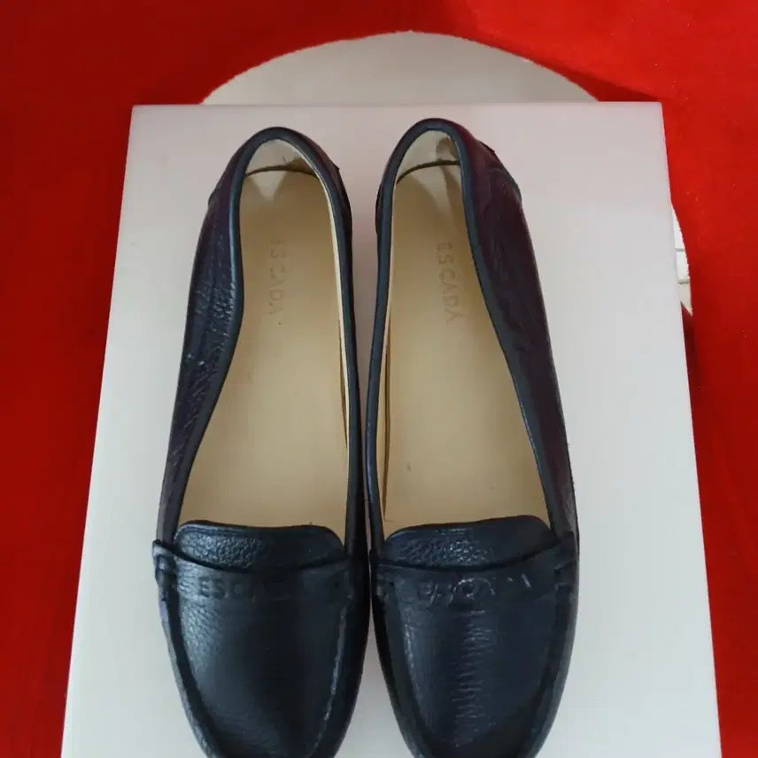[BUNJANG] ESCADA Natural Leather Driving Shoes / ESCADA 에스까다 천연가죽 드라이빙 슈즈 220