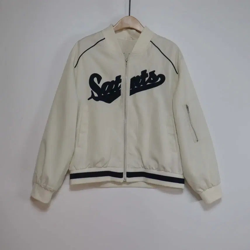[BUNJANG] Cream Embroidered Lettering Baseball Jacket 55 / 크림색 자수 레터링 베이스볼 야구 점퍼 자켓 55