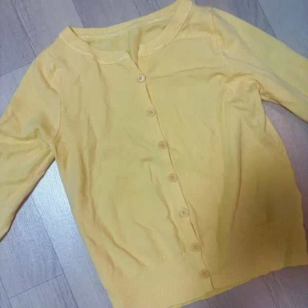 [BUNJANG] Yellow Round Neck Cardigan / 옐로우 노란색 라운드넥 가디건
