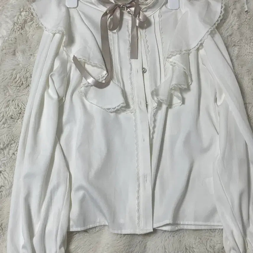 [BUNJANG] Honey Cinnamon Ribbon Blouse / 허니시나몬 블라우스