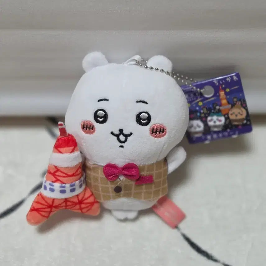 [BUNJANG] Chiikawa Tokyo Tower Doll Keychain New / 치이카와 도쿄 타워 인형 키링 새상품