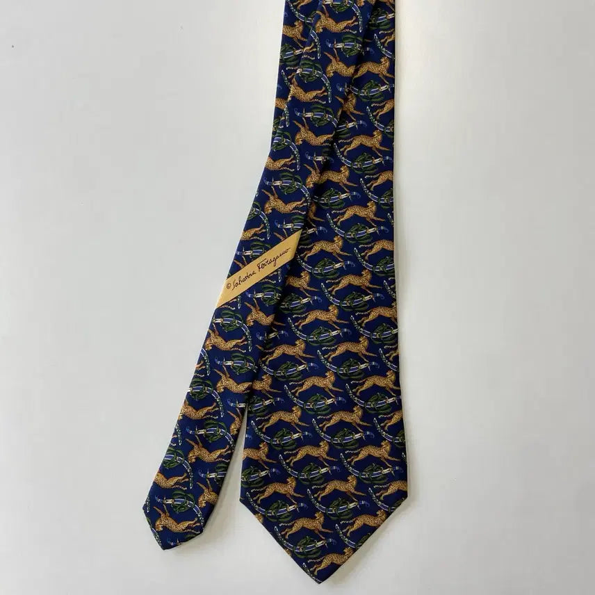 [BUNJANG] Ferragamo Silk Necktie / 페레가모(Ferragamo) 명품 정품 넥타이