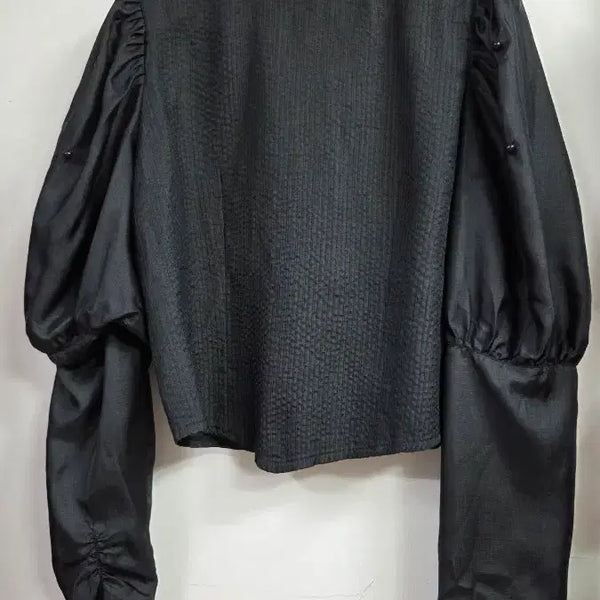 [BUNJANG] Black Puff Sleeve High Neck Blouse / 블랙 퍼프 소매 블라우스