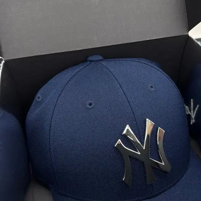 [BUNJANG] MLB Karina Collaboration Ball Cap / MLB 카리나 콜라보 볼캡