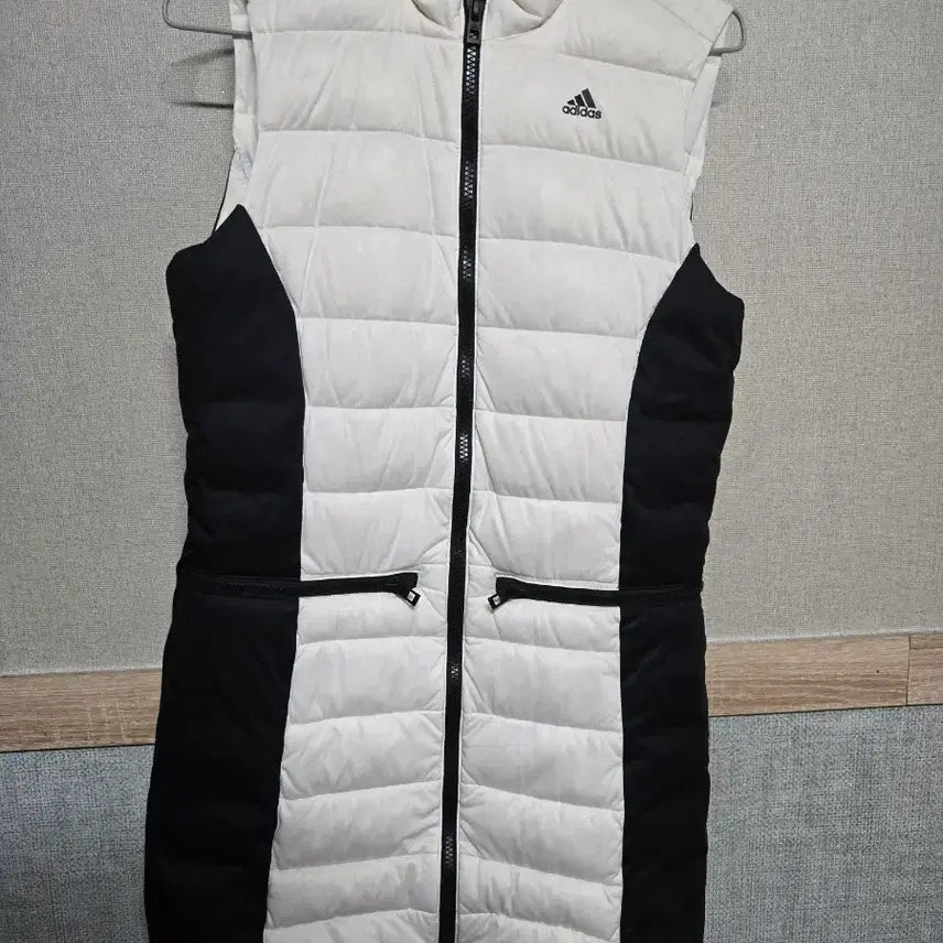 [BUNJANG] Adidas Padded Vest White/Black / 아디다스 패딩 조끼 화이트/블랙