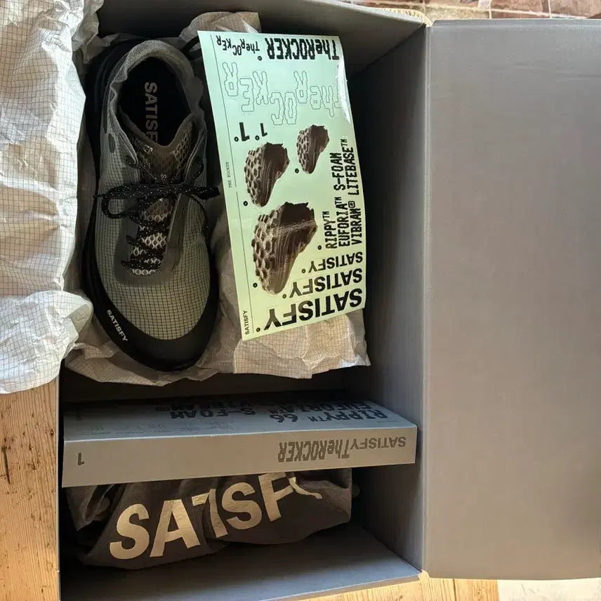 [BUNJANG] Satisfy The Locker Sneakers Size 255 / 세티스파이 더 로커 운동화 255