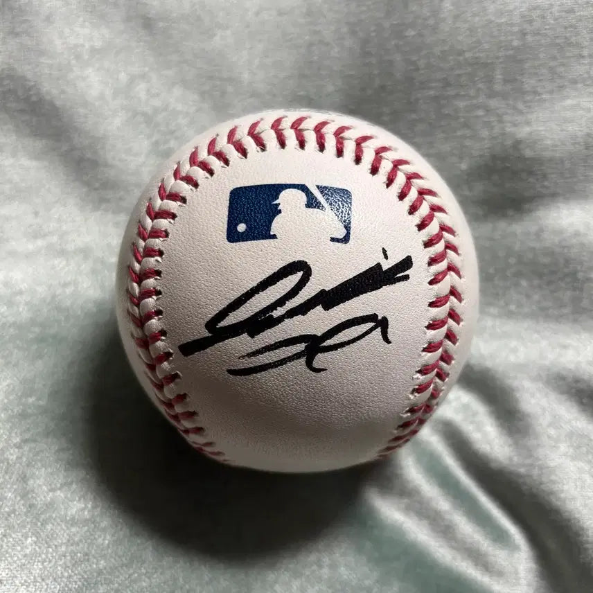 [BUNJANG] Hyun-Jin Ryu Signed MLB Official Baseball (LA Dodgers/Hanwha Eagles) / LA다저스 류현진 싸인볼 mlb 공인구 한화이글스 야구공