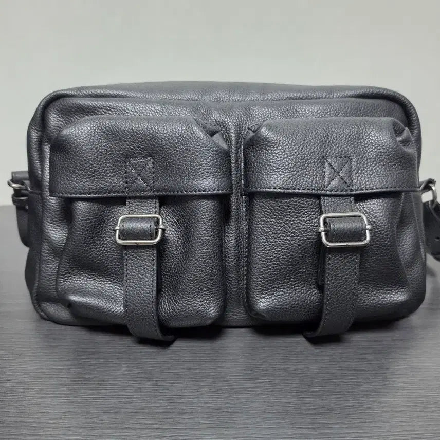 [BUNJANG] YOUS 24FW Leather Camera Bag / 유스 24fw 레더 카메라 백