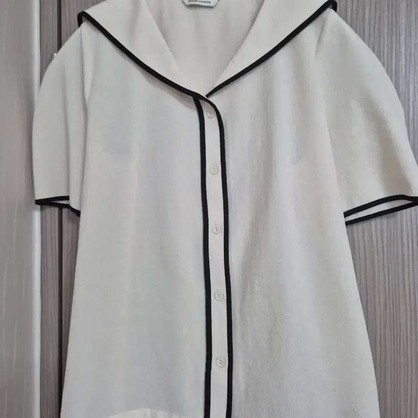 [BUNJANG] Bewear Mansion Sailor Blouse / 비뮤즈맨션 세일러 블라우스