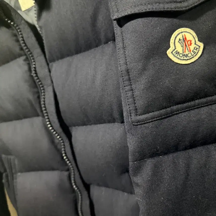 [BUNJANG] Moncler Montgenevre Down Jacket / 몽클레어 몽제네브르 패딩