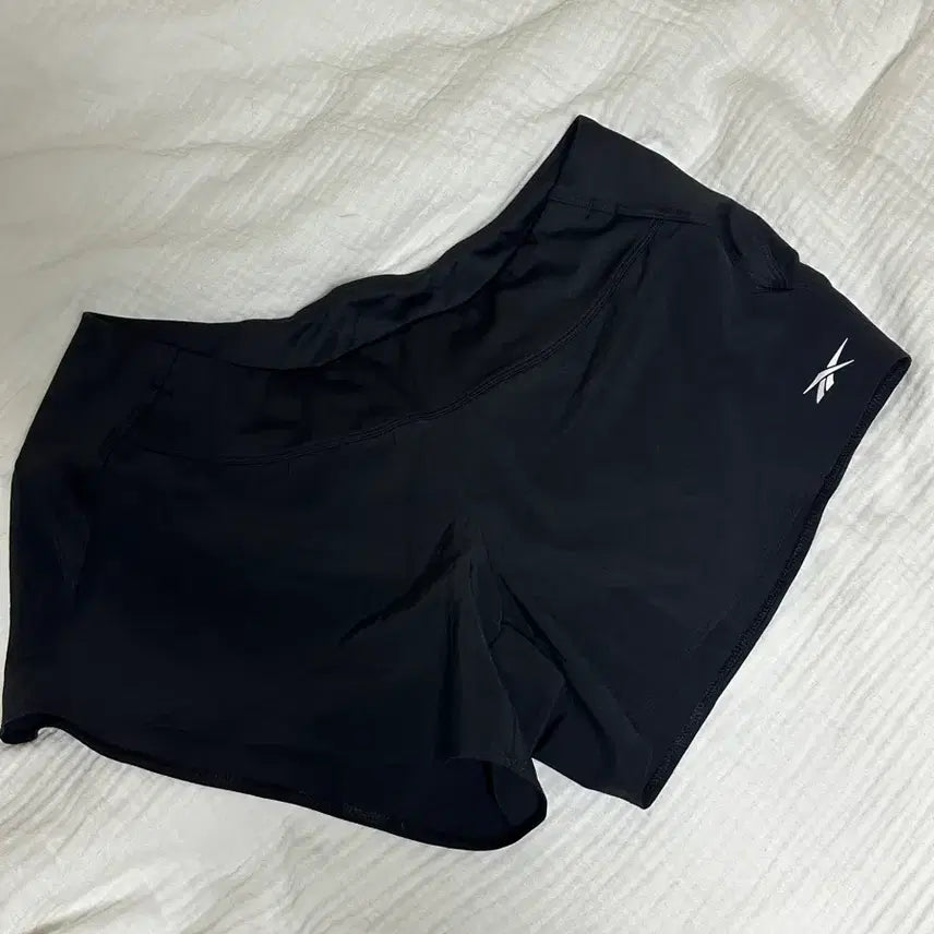 [BUNJANG] Reebok Women's Black Shorts / 리복 쇼츠 반바지 M